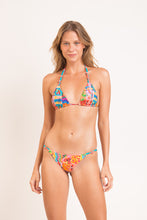 Cargar imagen en el visor de la galería, Model Front: Rio De Sol Haut Top Love-Trip Tri-Rev
