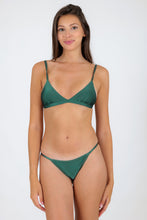 Cargar imagen en el visor de la galería, Model Front: Rio De Sol Haut Top Palace Tri-Fixo
