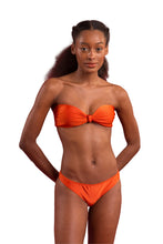 Cargar imagen en el visor de la galería, Image 04: Rio De Sol Haut Top Paprica Bandeau-Joy
