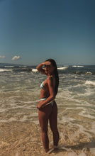 Cargar imagen en el visor de la galería, Image 12: Rio De Sol Haut Top Pua-Valley Ana
