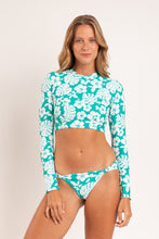 Cargar imagen en el visor de la galería, Model Front: Rio De Sol Haut Top Pua-Valley Reef
