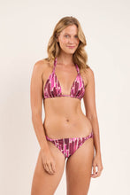 Cargar imagen en el visor de la galería, Model Front: Rio De Sol Haut Top Shade Mel
