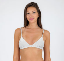 Cargar imagen en el visor de la galería, Gallery: Rio De Sol Haut Top Shimmer-White Tri-Fixo
