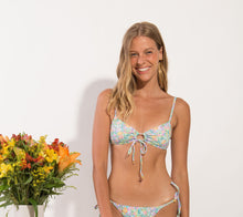 Cargar imagen en el visor de la galería, Gallery: Rio De Sol Haut Top Tiny-Garden Mila

