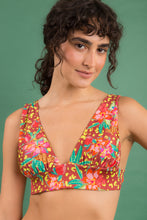 Cargar imagen en el visor de la galería, Image 12: Rio De Sol Haut Top Tropics Halter-Marina
