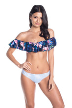 Cargar imagen en el visor de la galería, Model Front: Saha Ensemble Cumbia Floral Night

