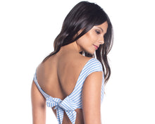 Cargar imagen en el visor de la galería, Model Back: Saha Haut Top Aurora Floral Sweetness
