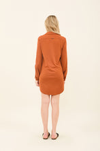 Cargar imagen en el visor de la galería, Shirtdress Copenhagen Caramelo UPF50+
