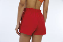 Cargar imagen en el visor de la galería, Shorts Techno Taslon Com Bolsos Vermelho Haute Red
