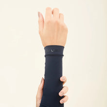 Cargar imagen en el visor de la galería, Sun-Protection Sleeve Navy UPF50+
