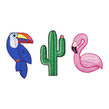 Cargar imagen en el visor de la galería, Product Front: Sunnylife Games/Activities Badges Tropical
