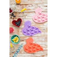 Cargar imagen en el visor de la galería, Image 03: Sunnylife Pique-Nique Flamingo Ice Trays

