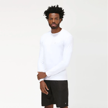 Cargar imagen en el visor de la galería, Model Front: Uv Line T-Shirt Men Fpu50+ Uvpro Long Sleeve T-Shirt White Uv
