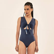 Cargar imagen en el visor de la galería, Image 04: Uv Line Une Pièce Mirela Coqueiros Marinho Upf50+
