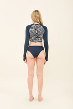 Cargar imagen en el visor de la galería, Model Back: Uv Line Ensemble Set Dalia Marinho Upf50+
