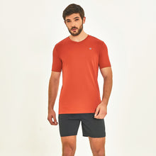 Cargar imagen en el visor de la galería, Model Front: Uv Line Fitness Haut T-Shirt Sport Fit Ferrugem Upf50+

