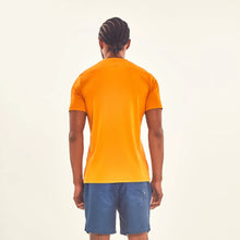 Cargar imagen en el visor de la galería, Model Back: Uv Line T-Shirt Pour Homme T-Shirt Sport Fit Orange Upf50+
