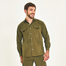 Cargar imagen en el visor de la galería, Model Front: Uv Line Fitness Haut Tenerife Verde Militar Upf50+
