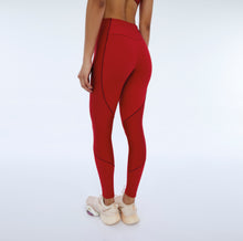 Cargar imagen en el visor de la galería, Legging Hyper Recortes Atlanta Vermelho Haute Red
