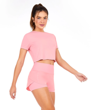 Cargar imagen en el visor de la galería, T-Shirt Skin Fit Cropped 1983 Rosa Icing
