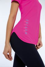 Cargar imagen en el visor de la galería, T-Shirt Skin Fit Inspiracionais Pink Choque
